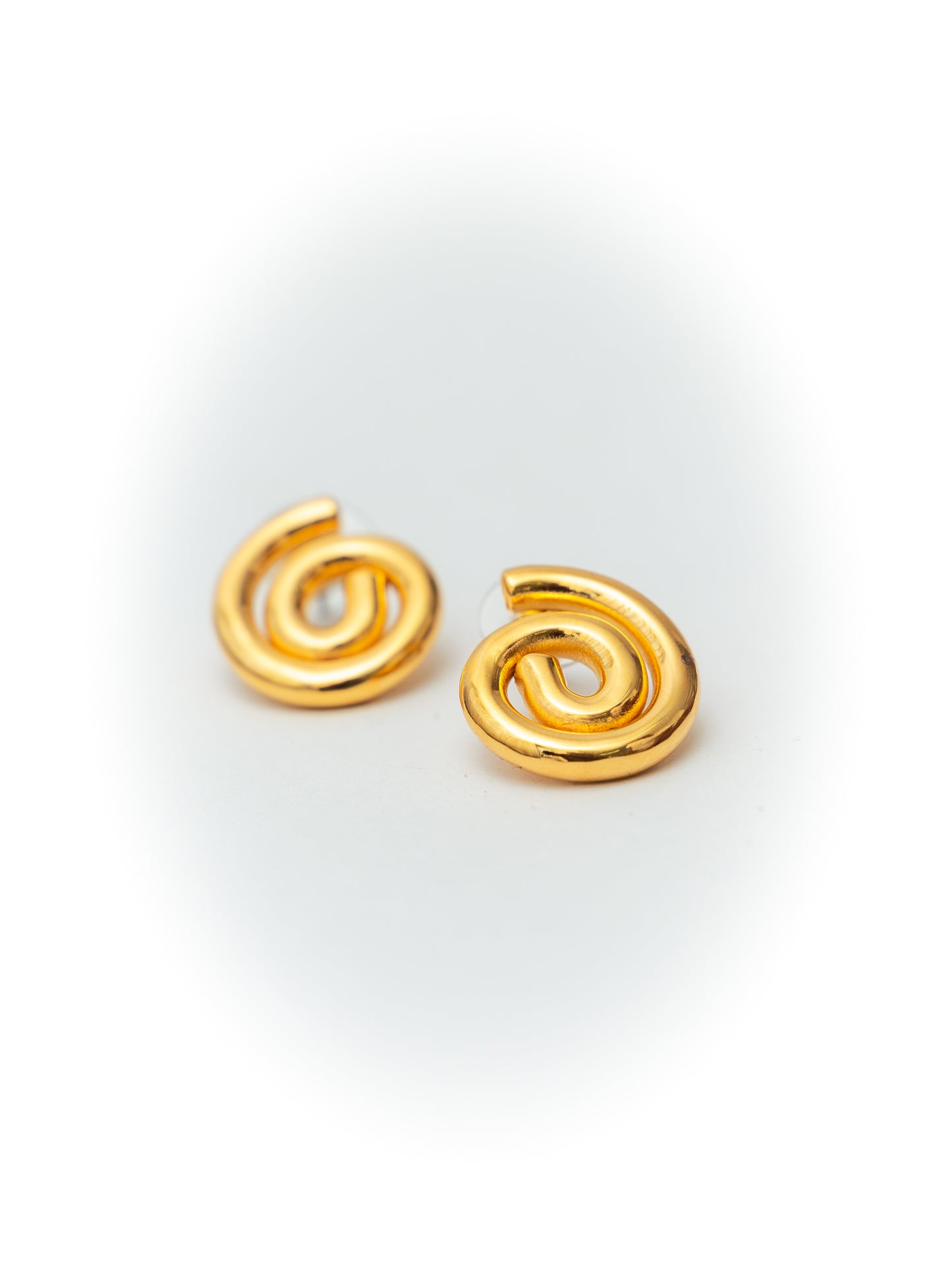 ADIA SPIRAL STUDS